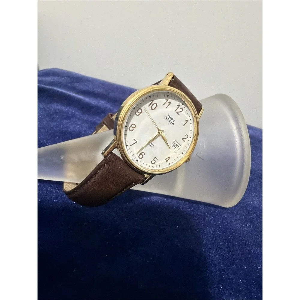 TIMEX indiglo wr 30m 2016 Brown Leather Strap Read